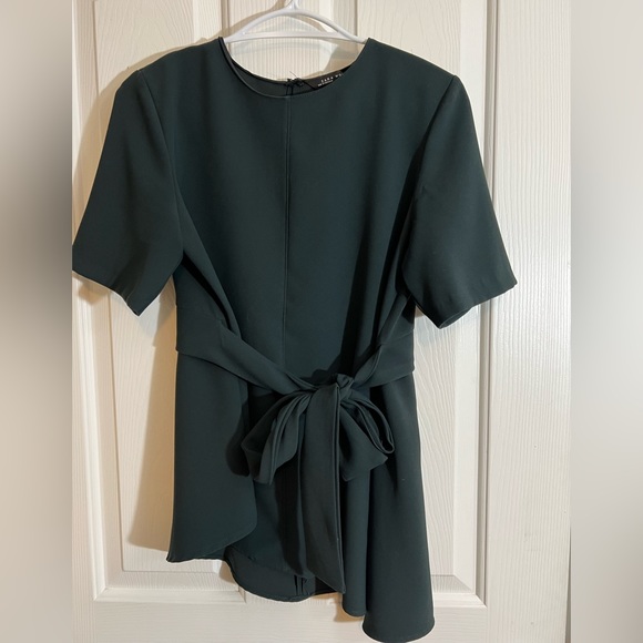 Zara asymmetrical top green - Picture 2 of 6